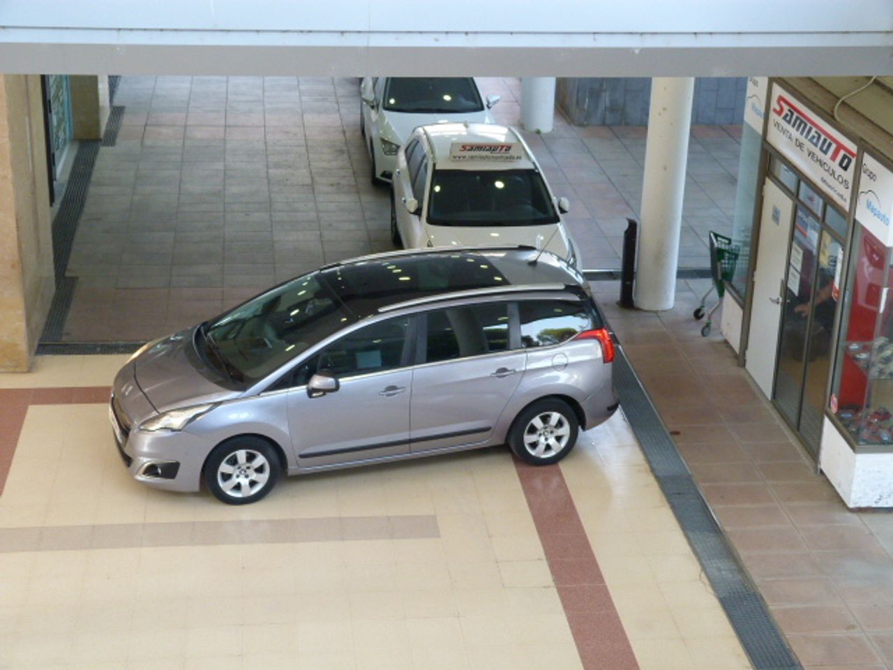 Foto Peugeot 5008 38