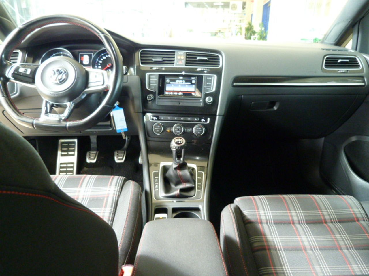 Foto Volkswagen Golf 9