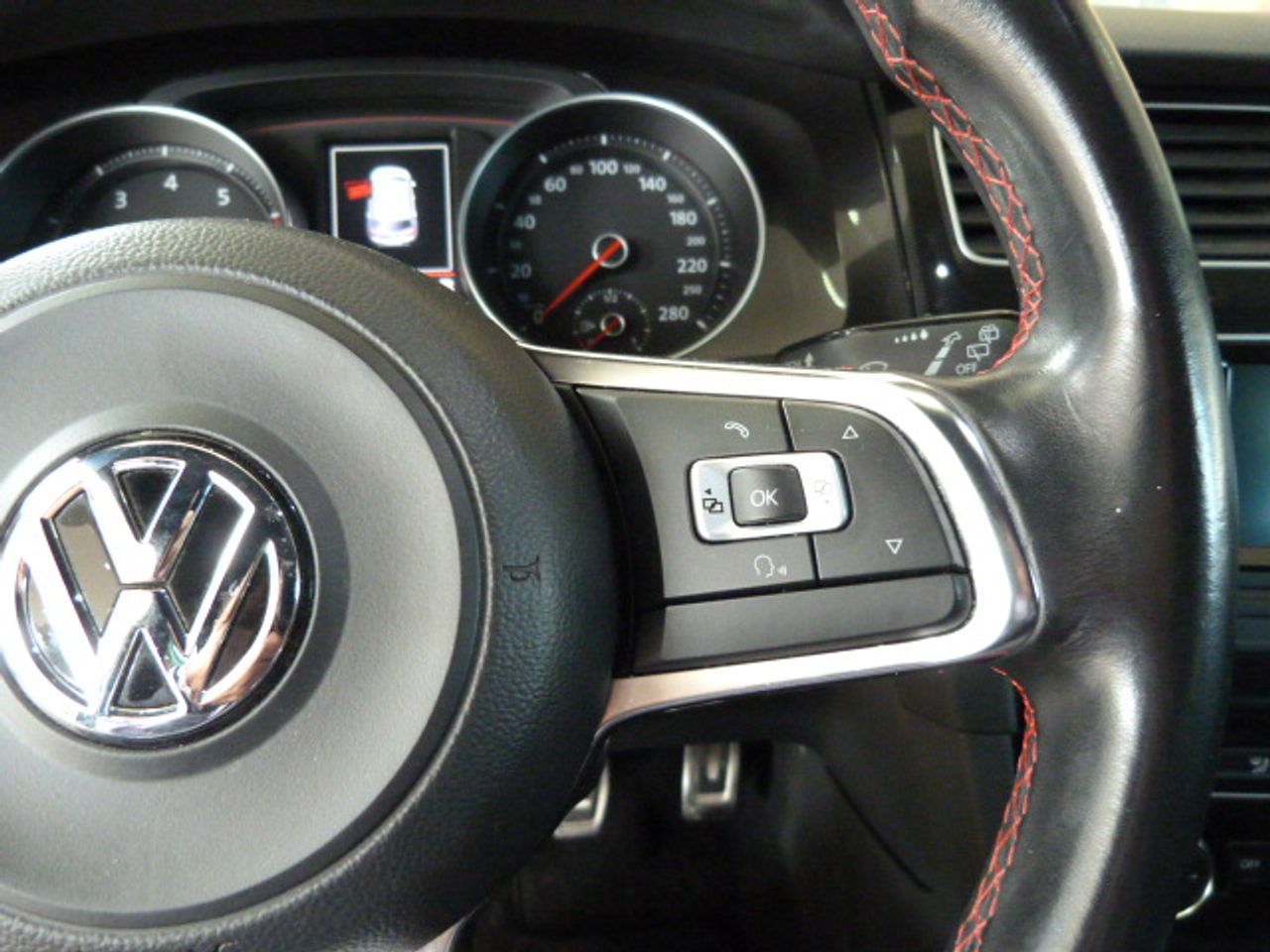 Foto Volkswagen Golf 33