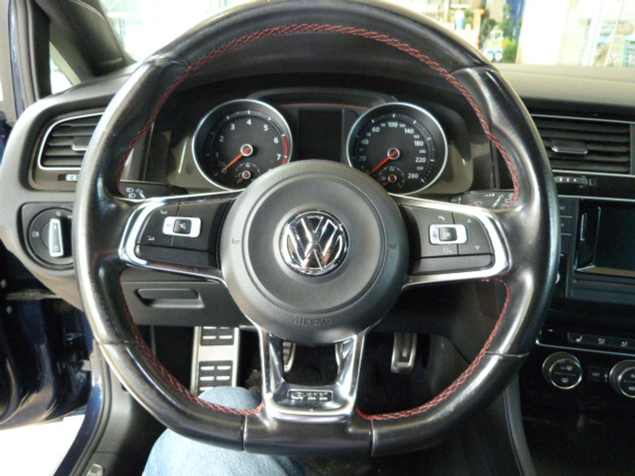 Foto Volkswagen Golf 34