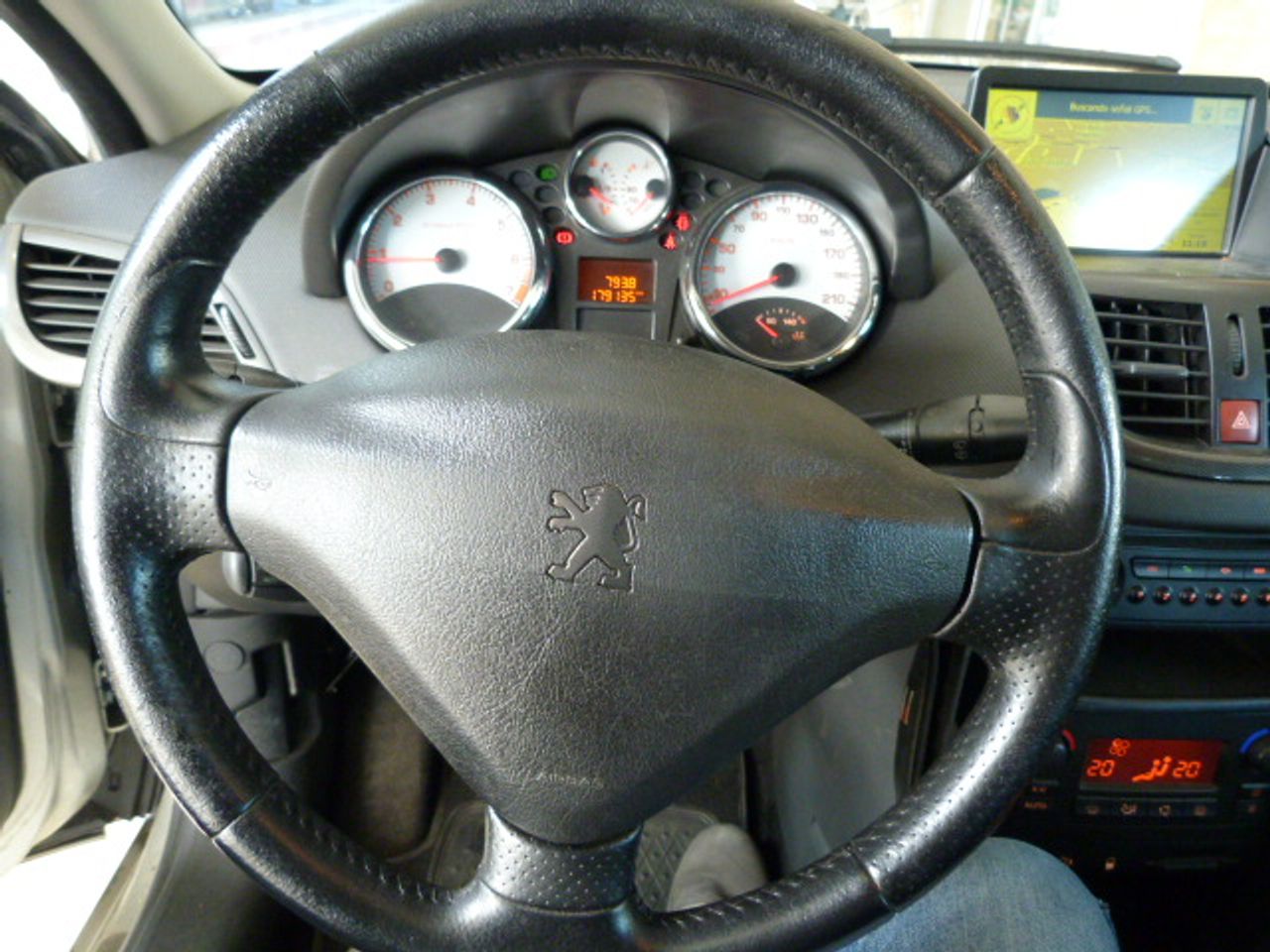 Foto Peugeot 207 33