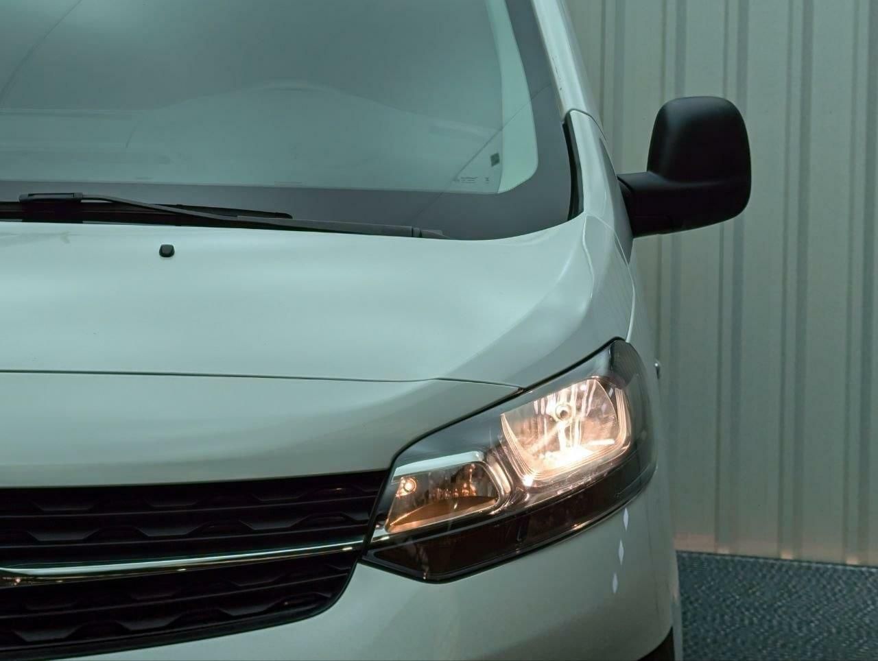 Foto Opel Vivaro 14