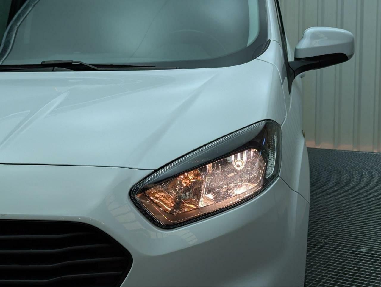 Foto Ford Transit  Courier 14