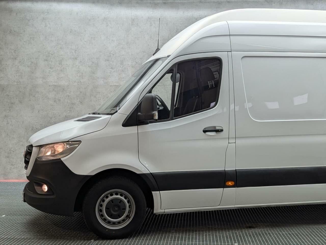 Foto Mercedes-Benz Sprinter 15