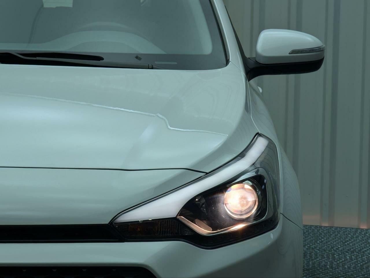 Foto Hyundai i20 14