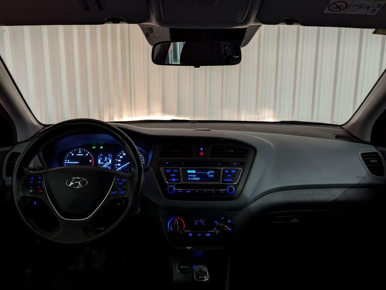 Foto Hyundai i20 28