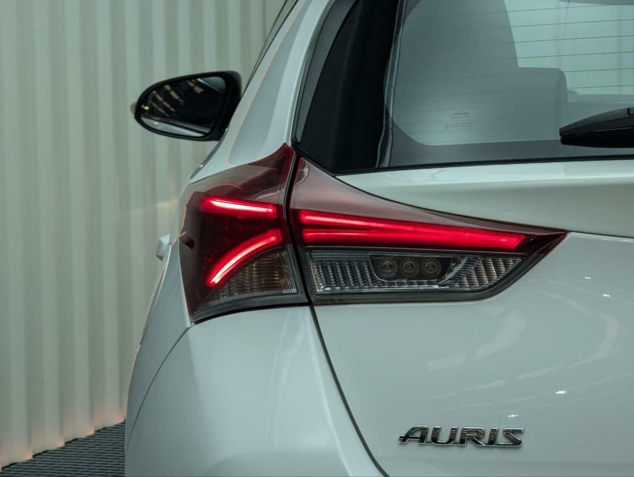 Foto Toyota Auris 25