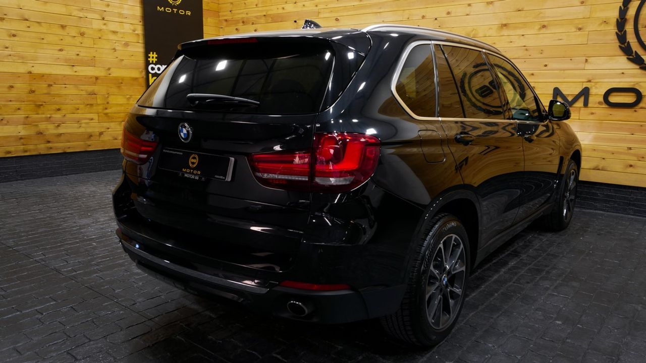 Foto BMW X5 7