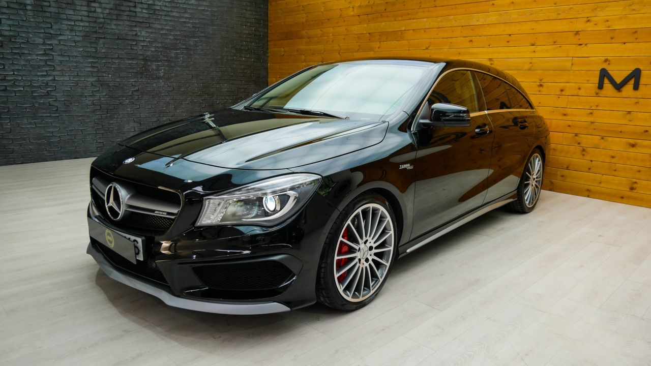 Foto Mercedes-Benz Clase CLA 11