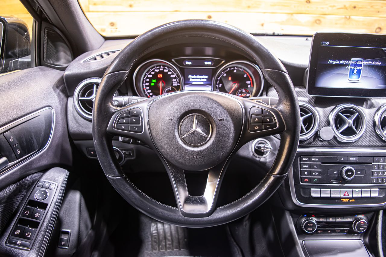 Foto Mercedes-Benz Clase CLA 5