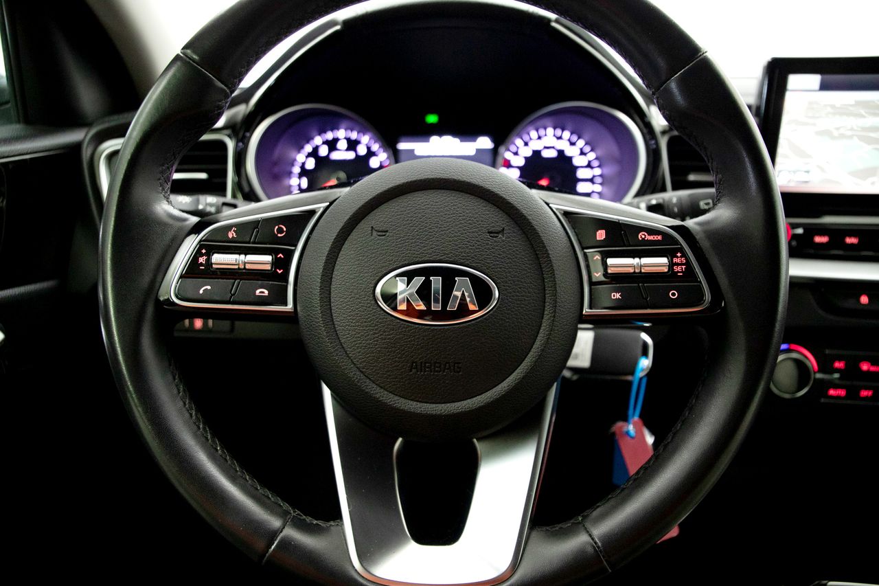 Foto Kia XCeed 17