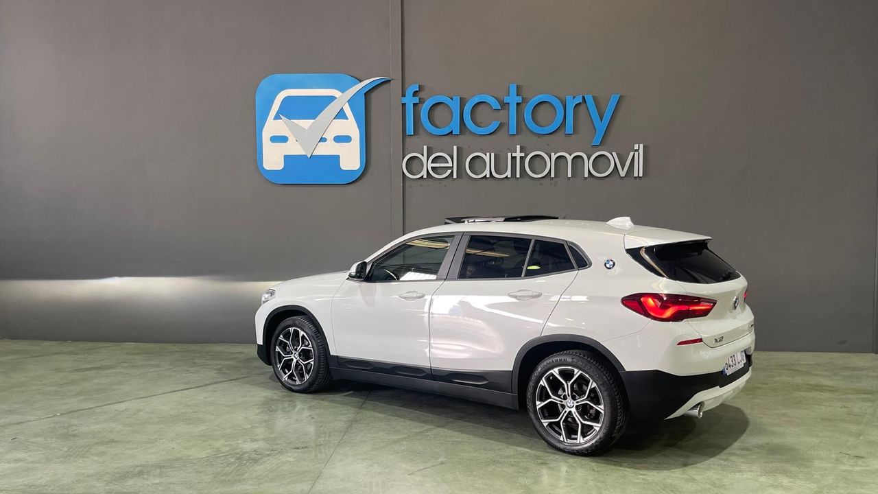 Foto BMW X2 4