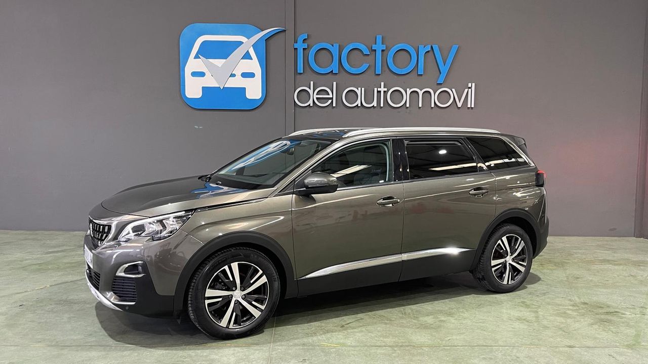 Foto Peugeot 5008 1