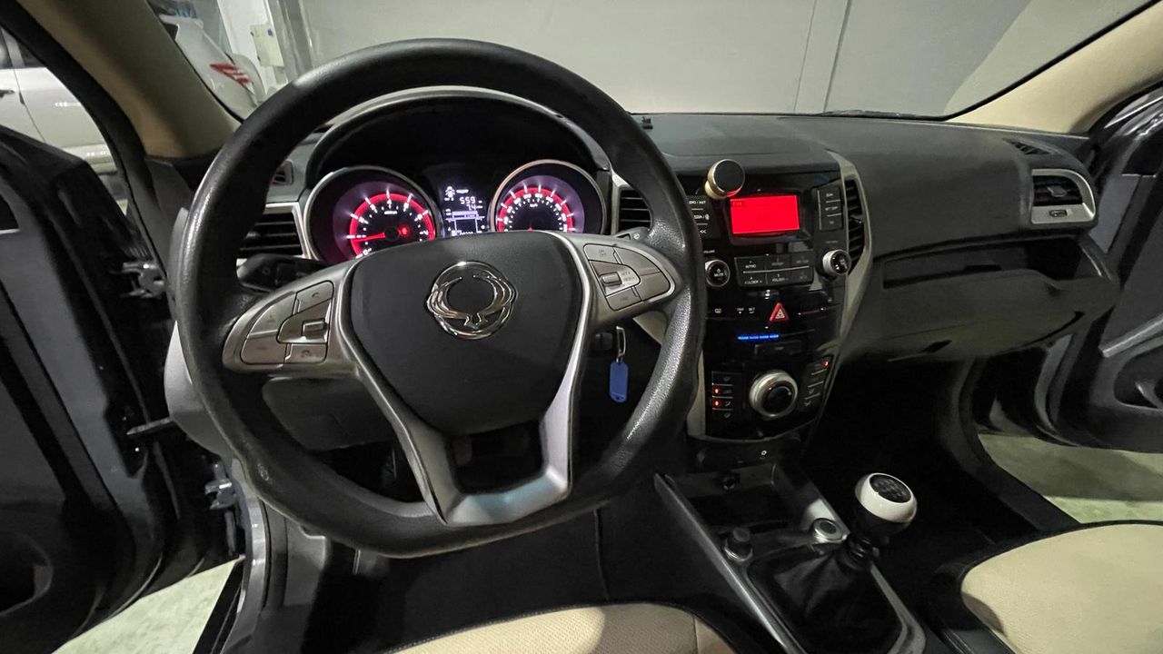 Foto SsangYong Tivoli 11