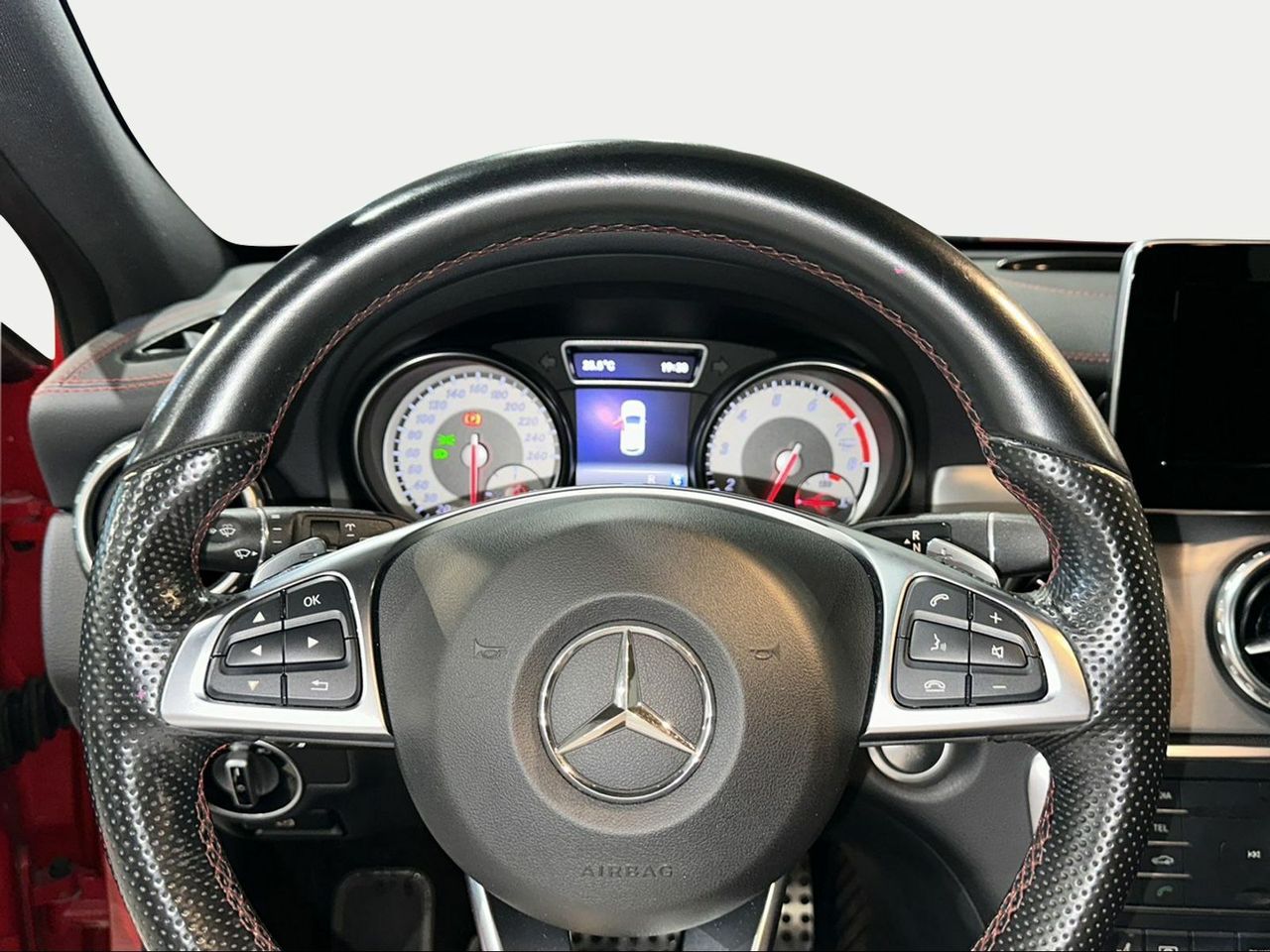 Foto Mercedes-Benz Clase GLA 12