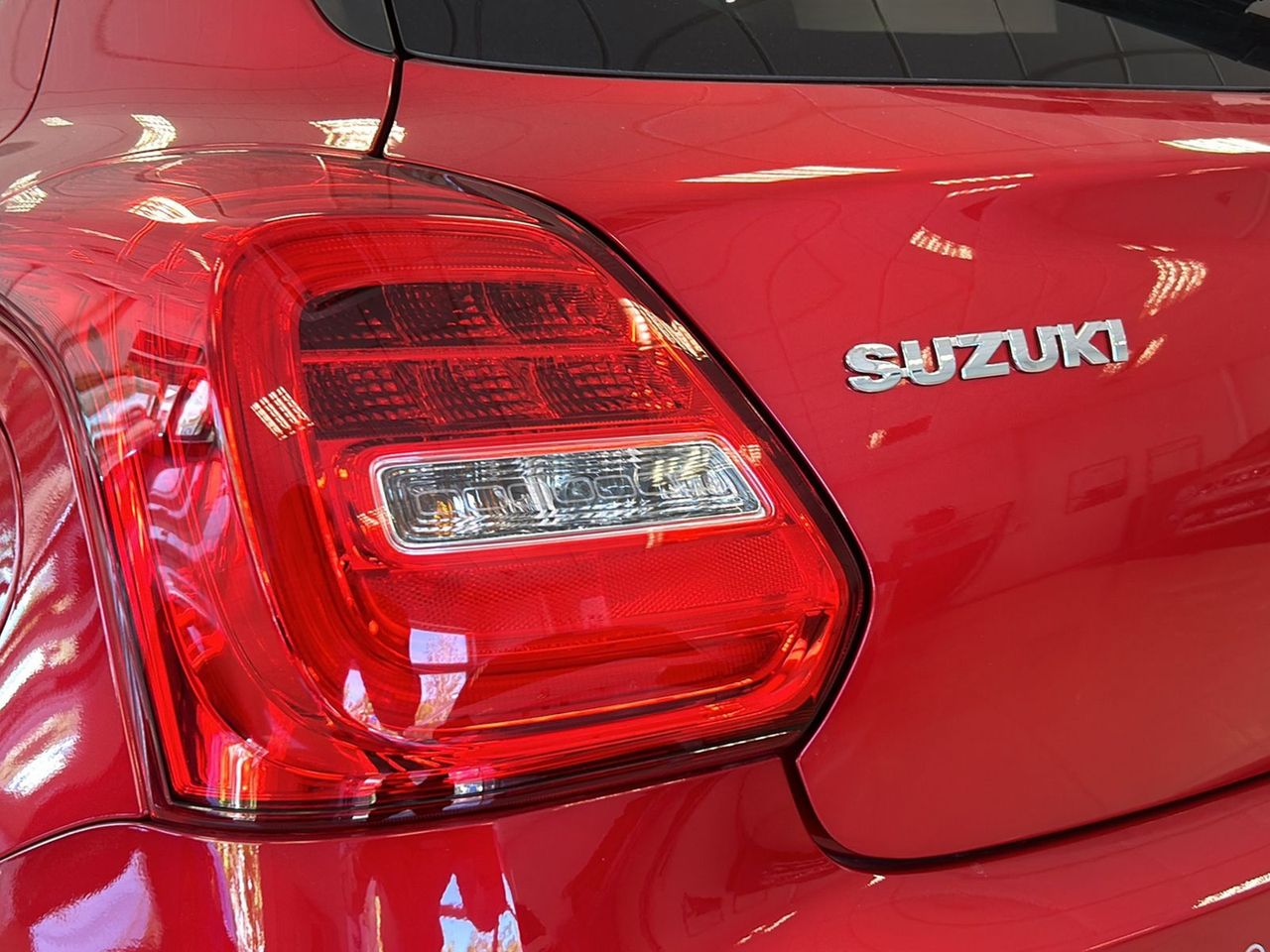 Foto Suzuki Swift 12