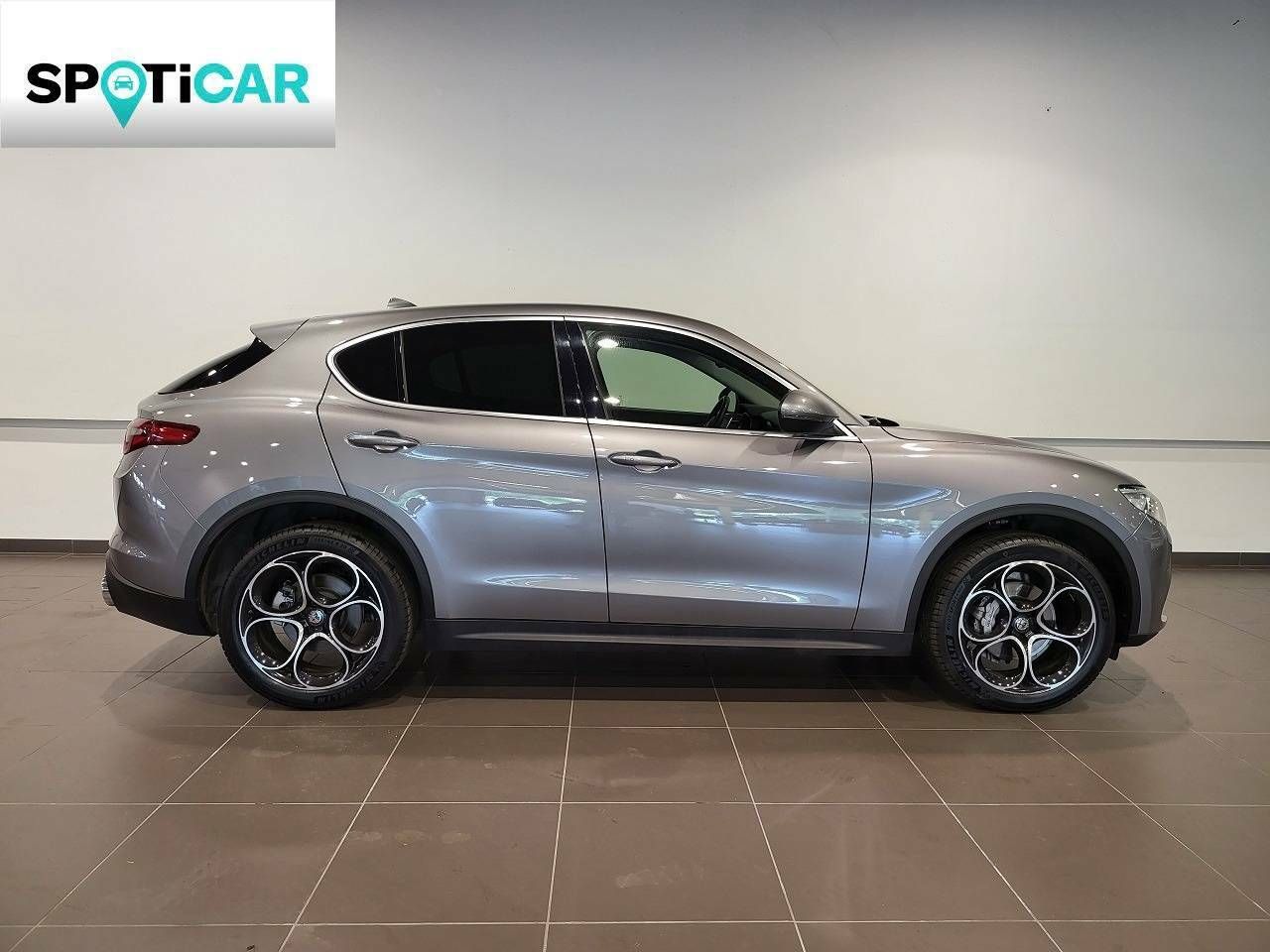 Foto Alfa Romeo Stelvio 3