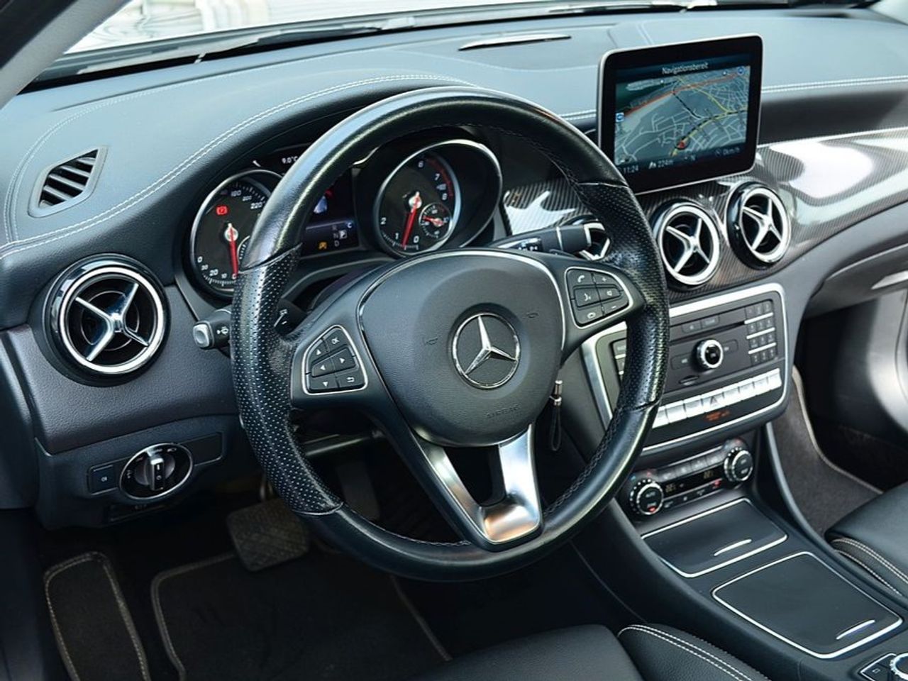 Foto Mercedes-Benz Clase GLA 8