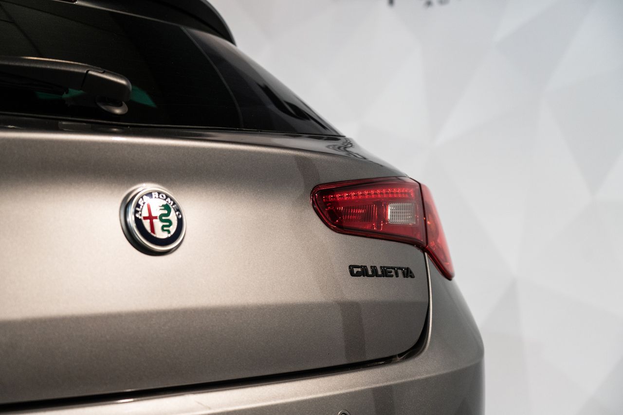 Foto Alfa Romeo Giulietta 16