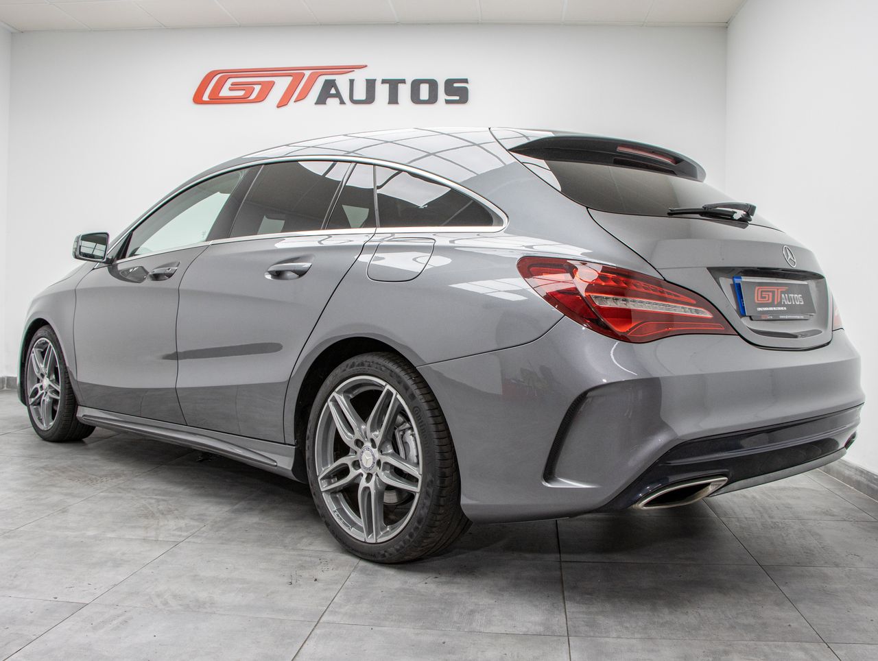 Foto Mercedes-Benz Clase CLA 4