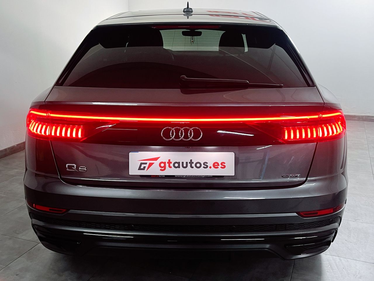 Foto Audi Q8 20