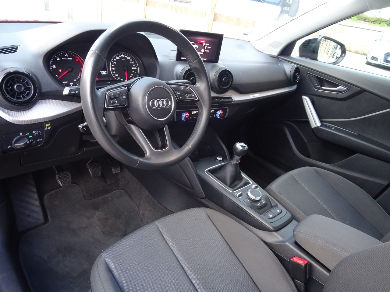 Foto Audi Q2 11