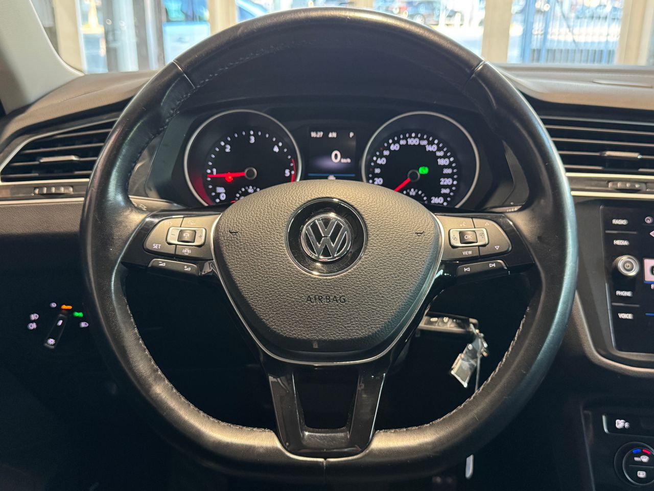 Foto Volkswagen Tiguan 9