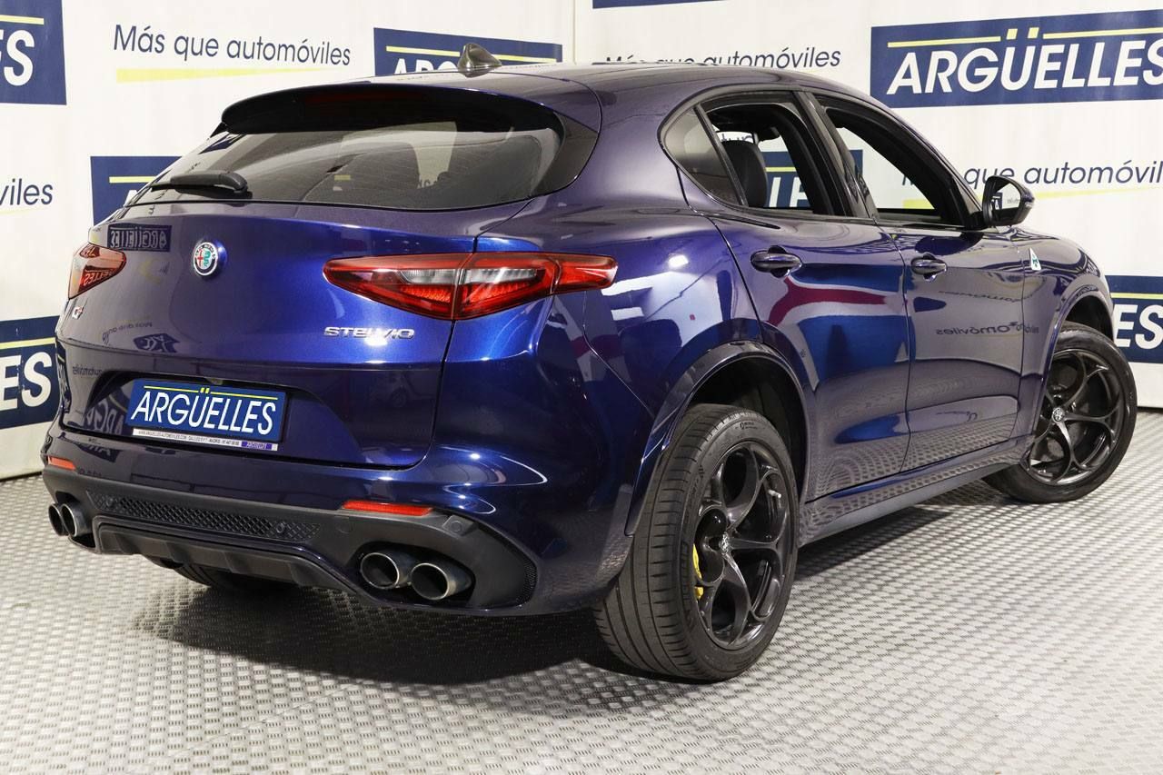 Foto Alfa Romeo Stelvio 5