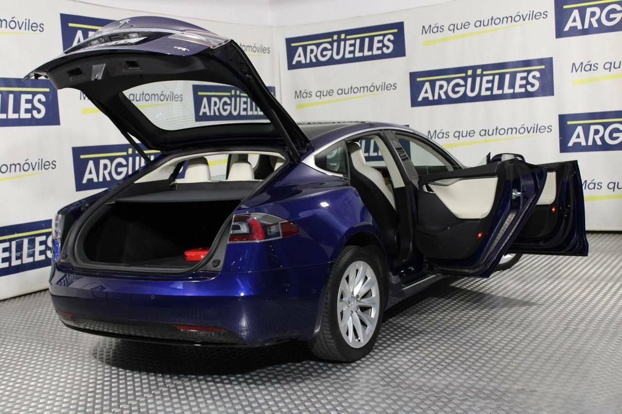 Foto Tesla Model  S 26