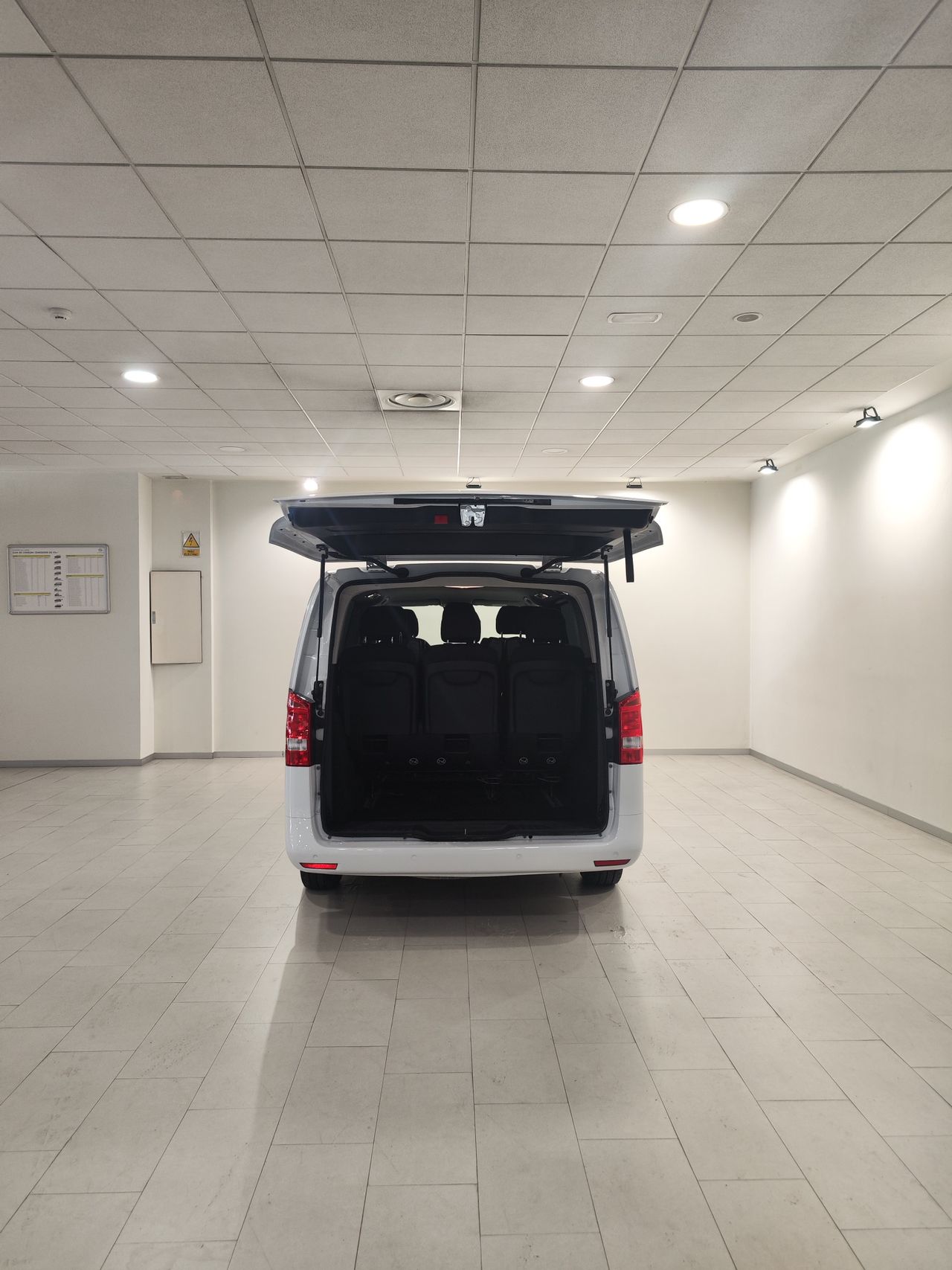 Foto Mercedes-Benz Vito 21