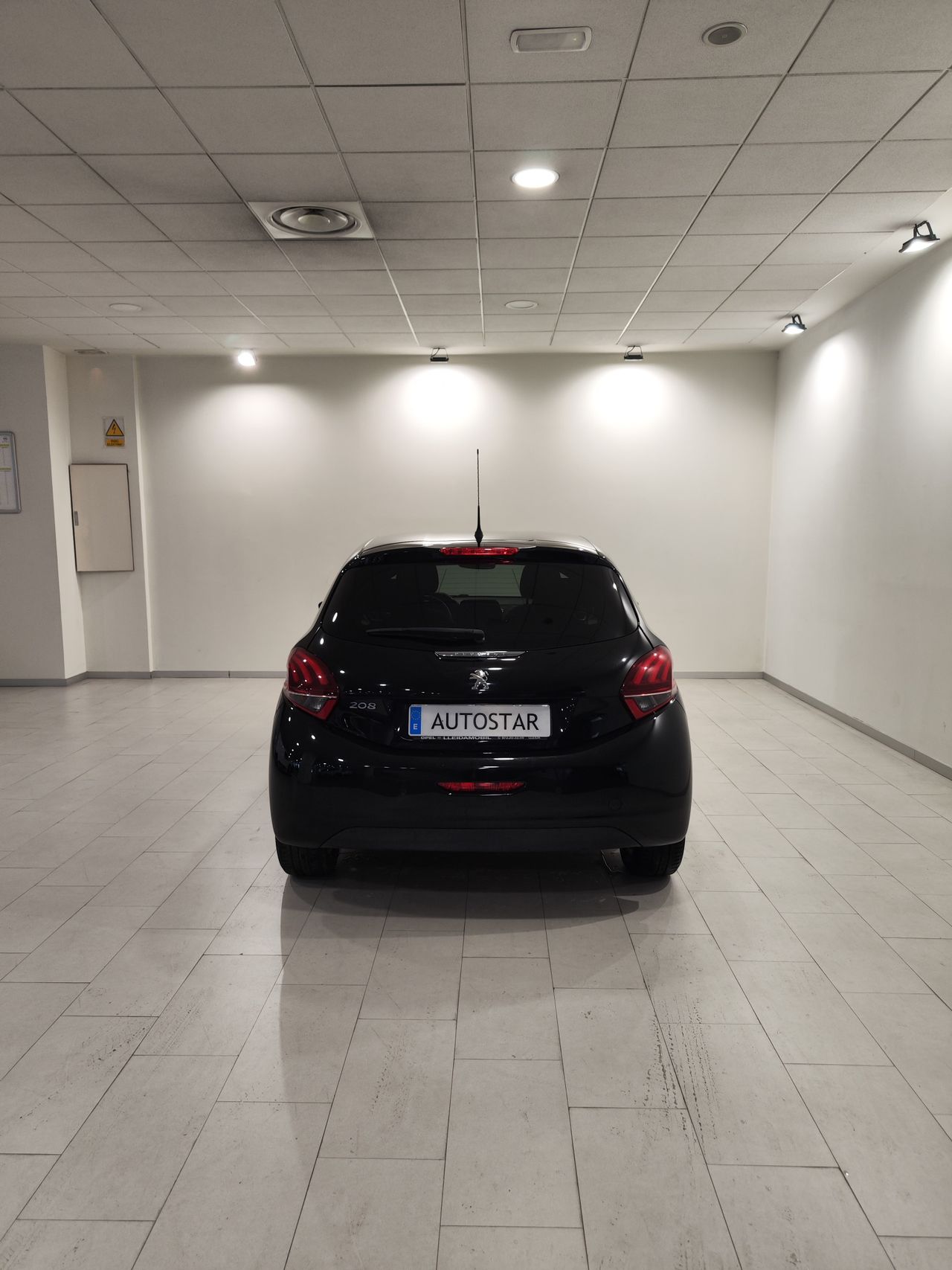 Foto Peugeot 208 11