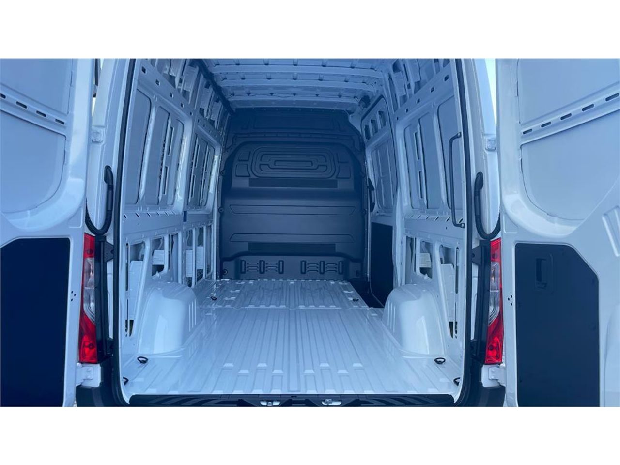 Foto Mercedes-Benz Sprinter 18