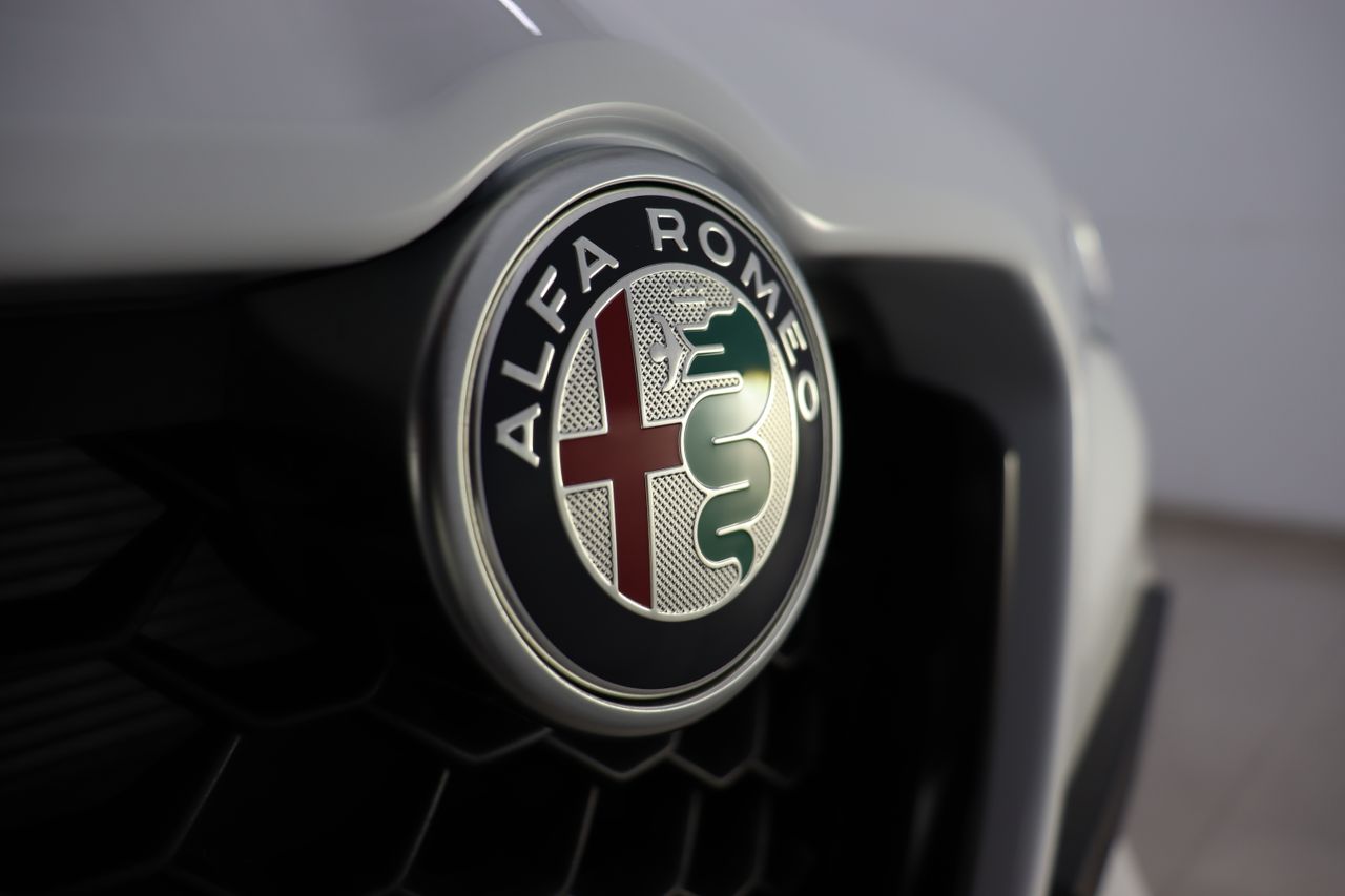 Foto Alfa Romeo Stelvio 24