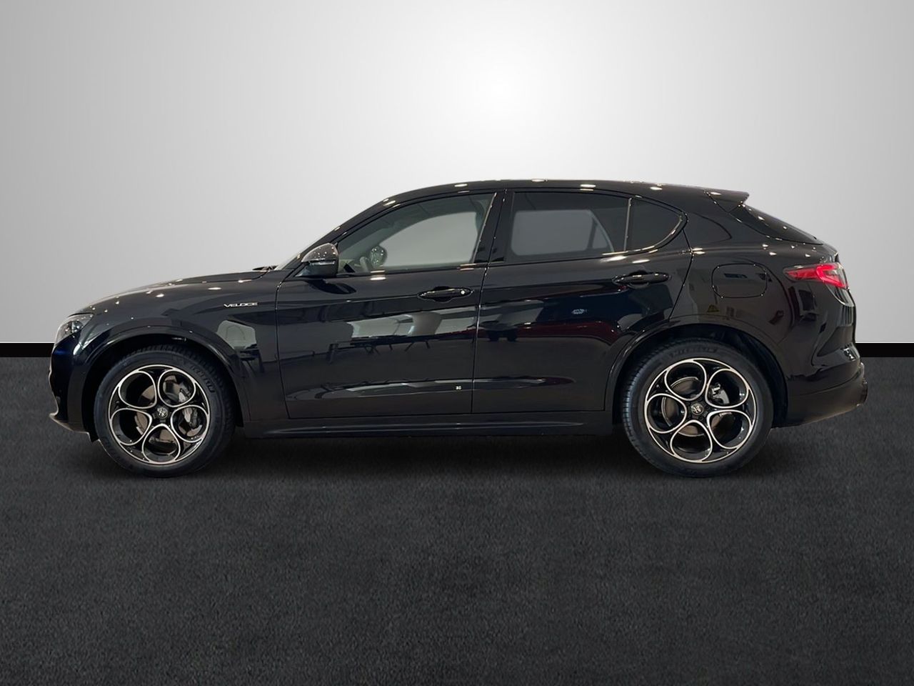 Foto Alfa Romeo Stelvio 2