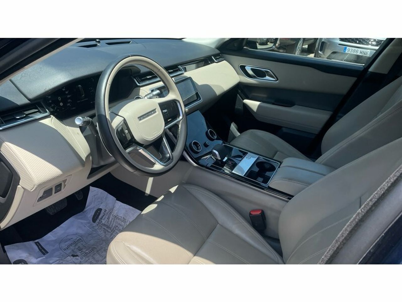 Foto Land-Rover Range Rover Velar 12