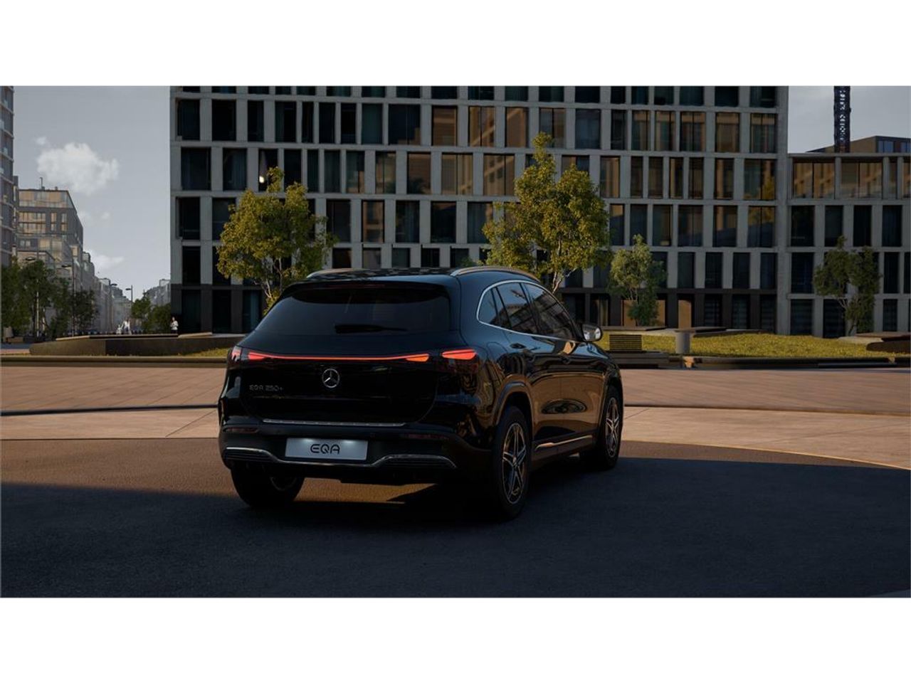 Foto Mercedes-Benz EQA 12