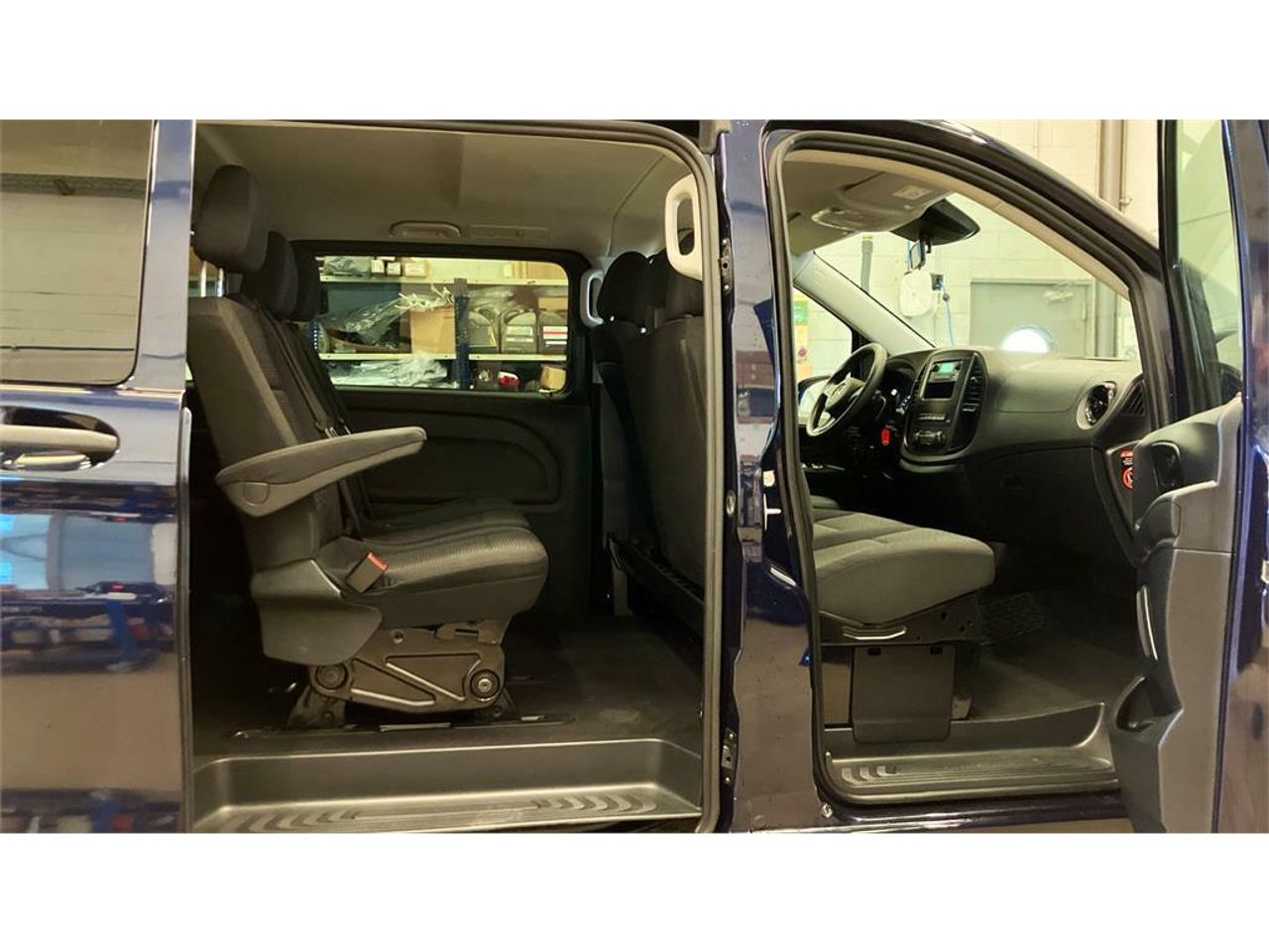 Foto Mercedes-Benz Vito 24