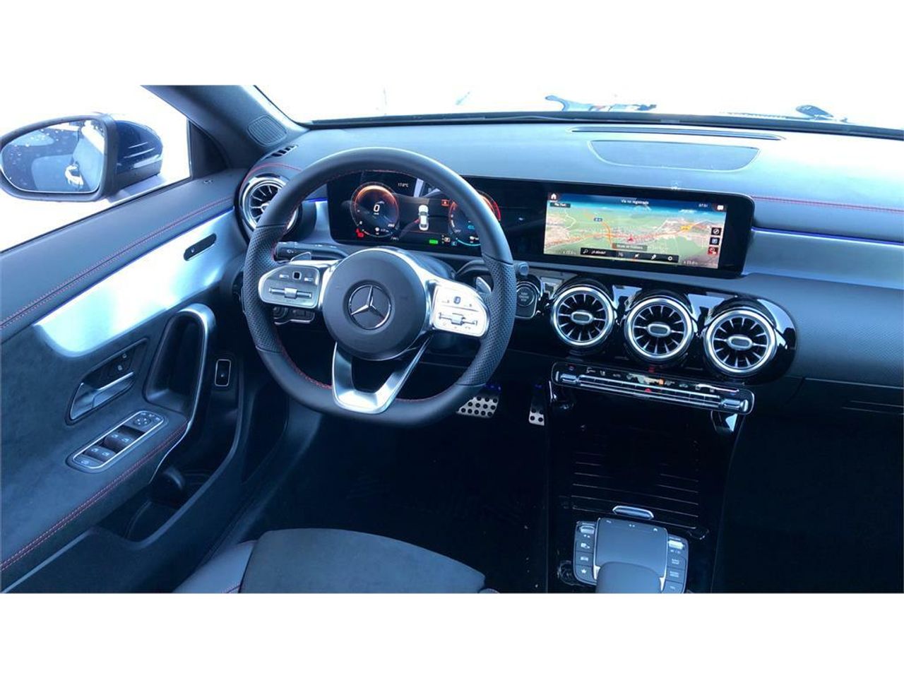 Foto Mercedes-Benz Clase CLA 11