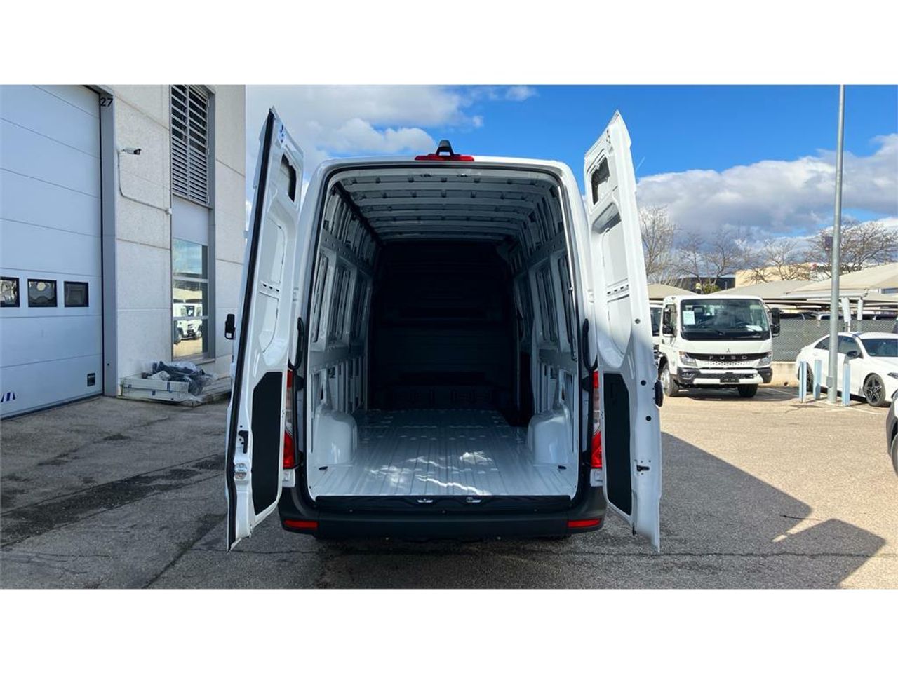 Foto Mercedes-Benz Sprinter 24