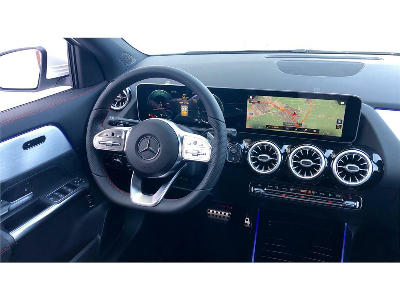 Foto Mercedes-Benz Clase GLA 15