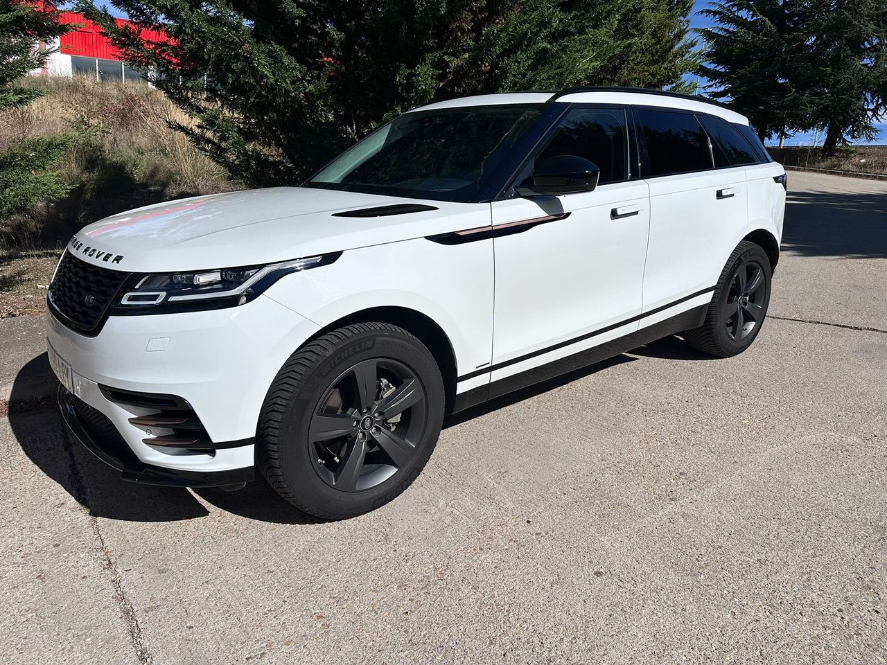 Foto Land-Rover Range Rover Velar 24