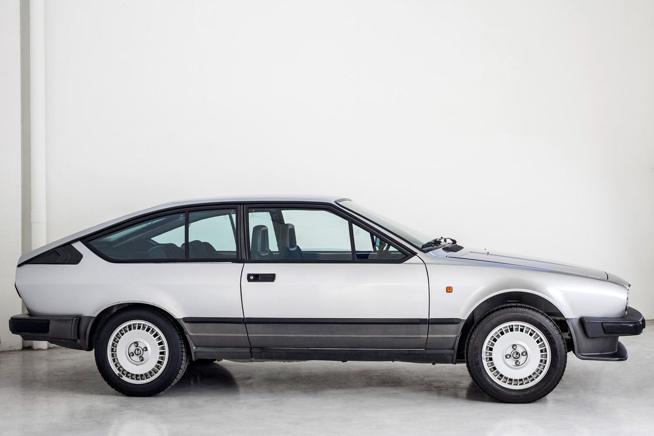 Foto Alfa Romeo GTV 6