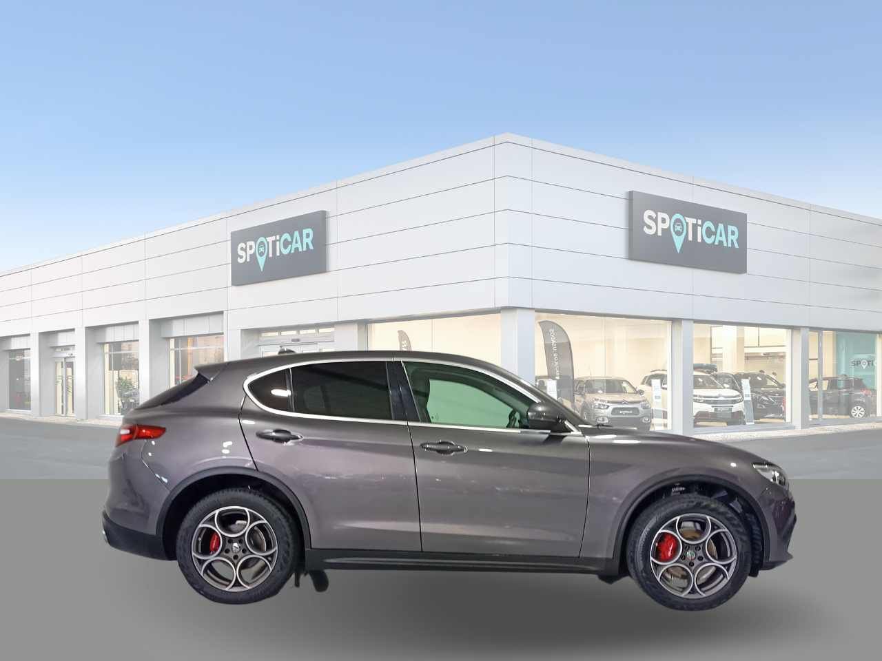 Foto Alfa Romeo Stelvio 4