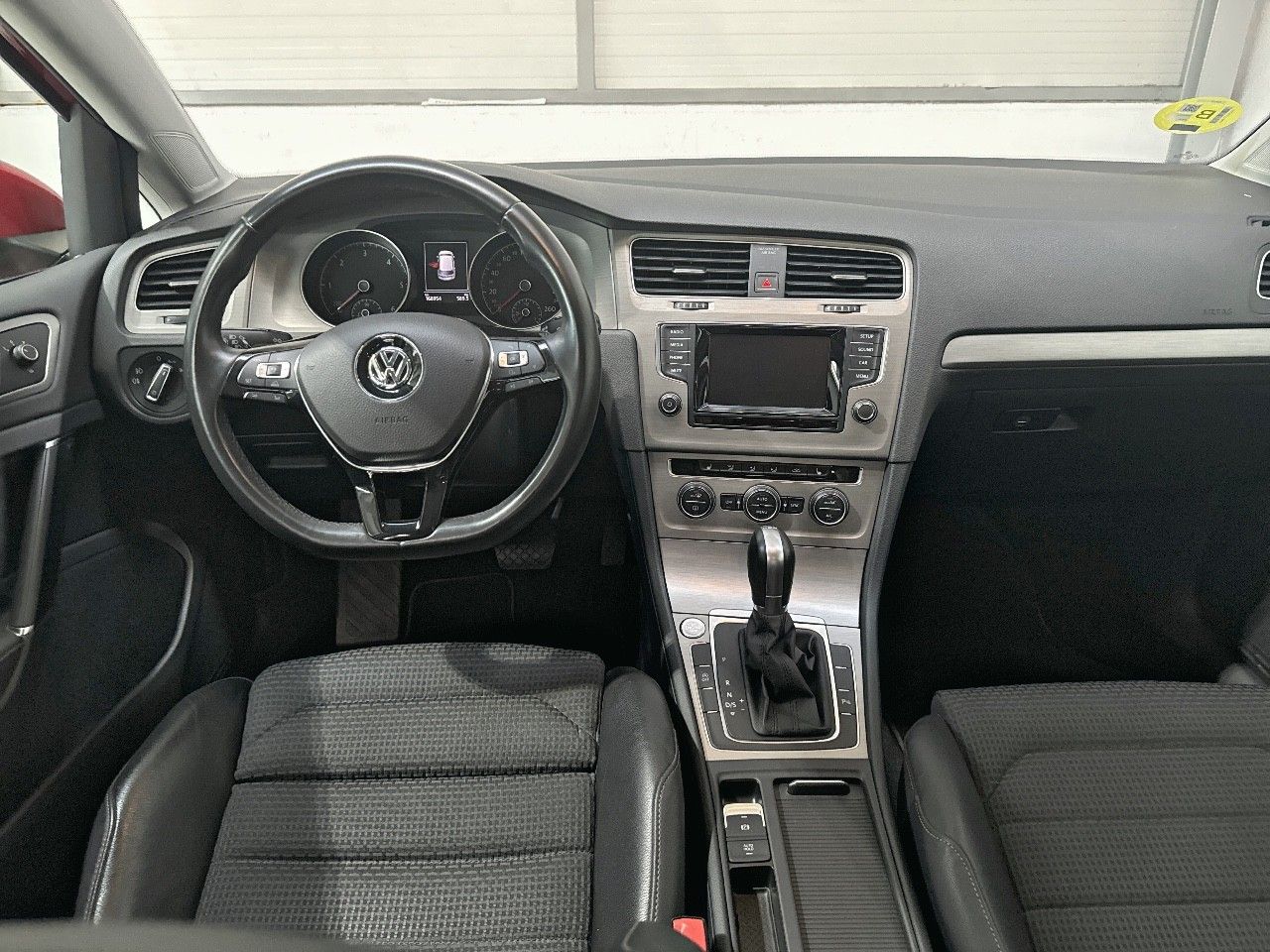 Foto Volkswagen Golf 8