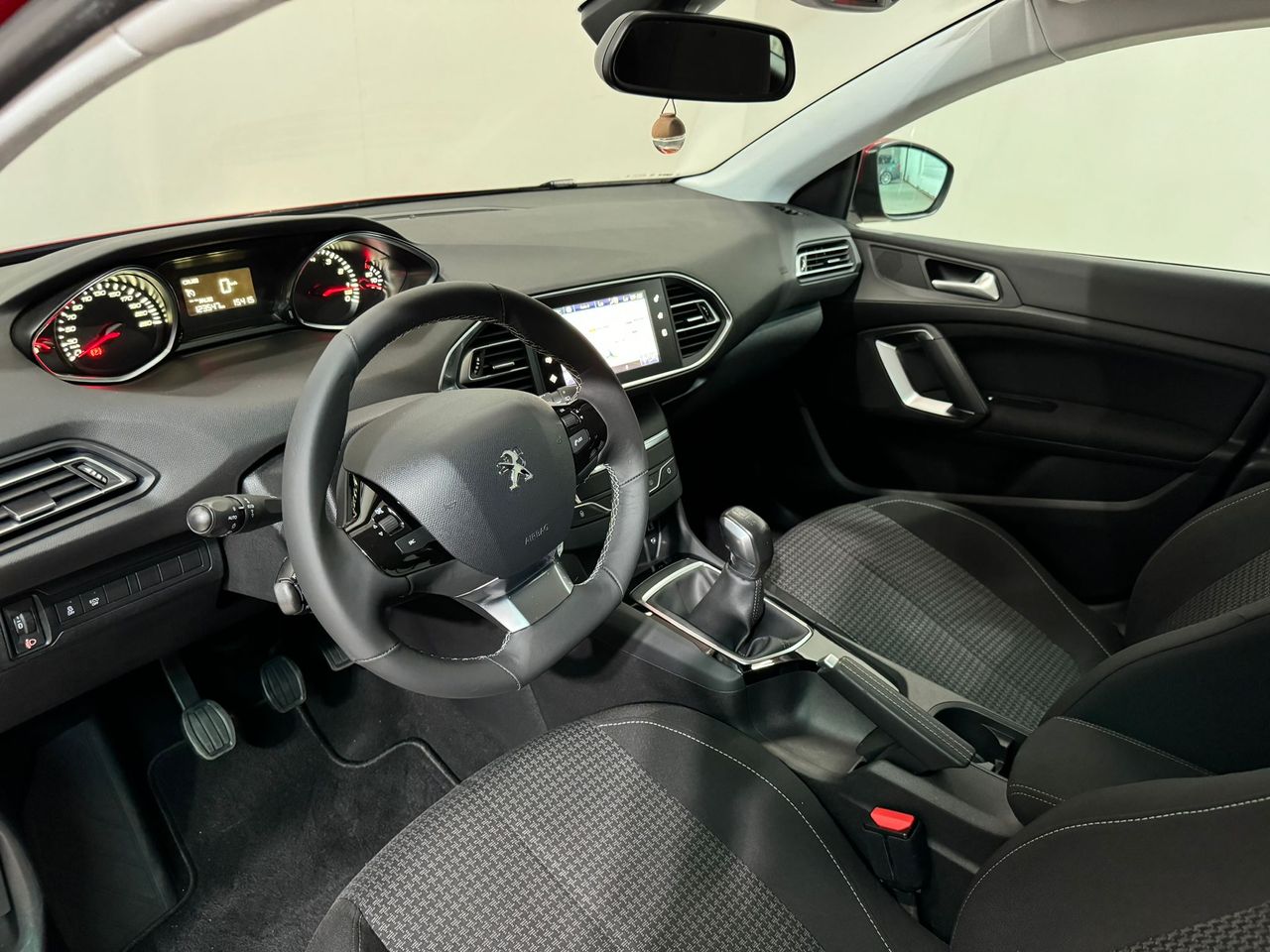 Foto Peugeot 308 5