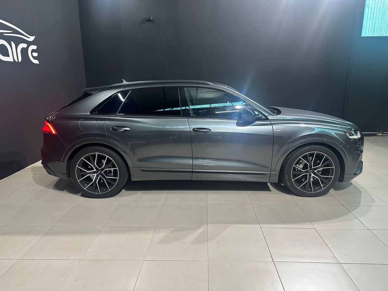 Foto Audi Q8 14