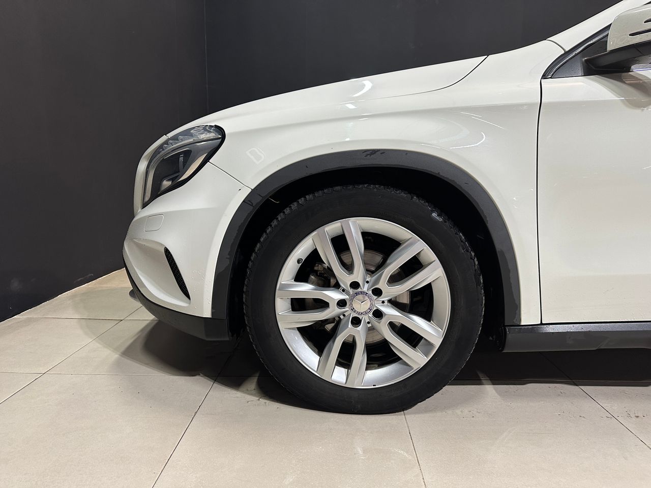 Foto Mercedes-Benz Clase GLA 11