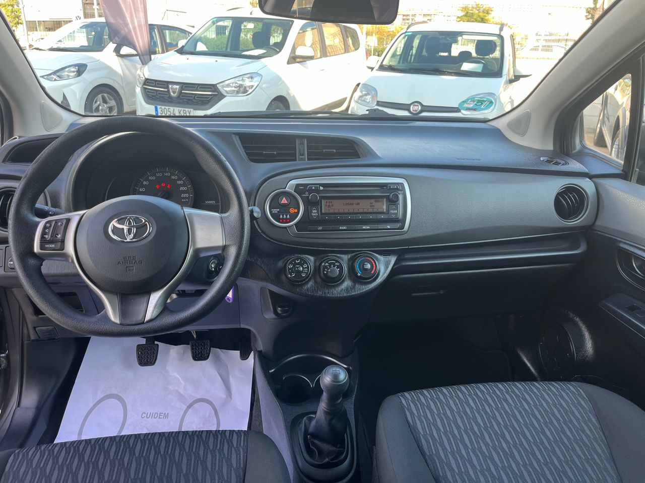 Foto Toyota Yaris 15