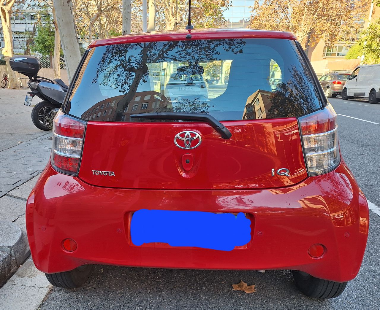 Foto Toyota iQ 4