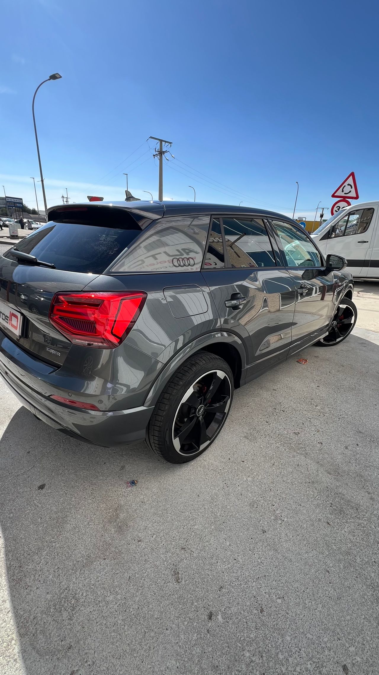 Foto Audi Q2 8